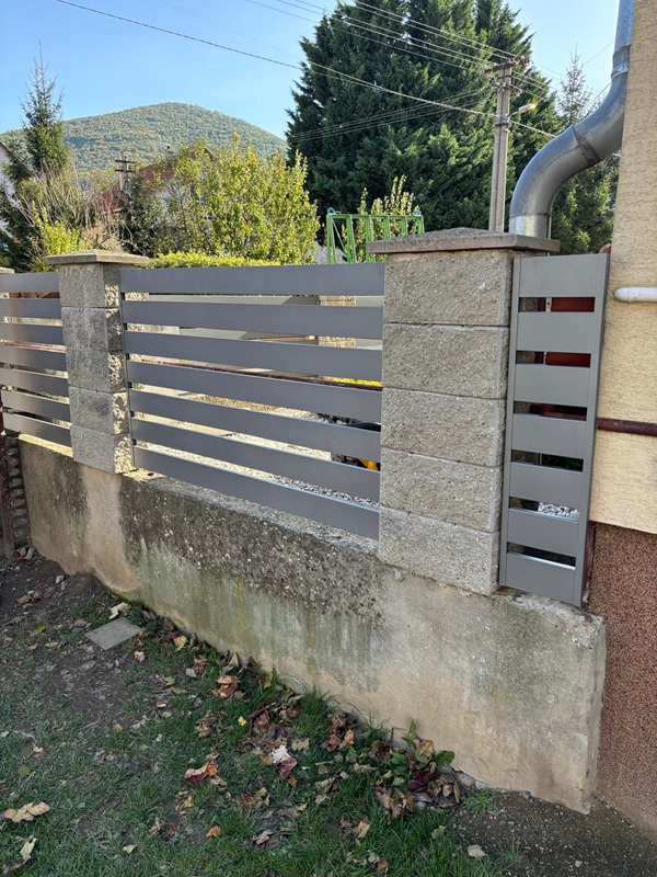lama de aluminio gris