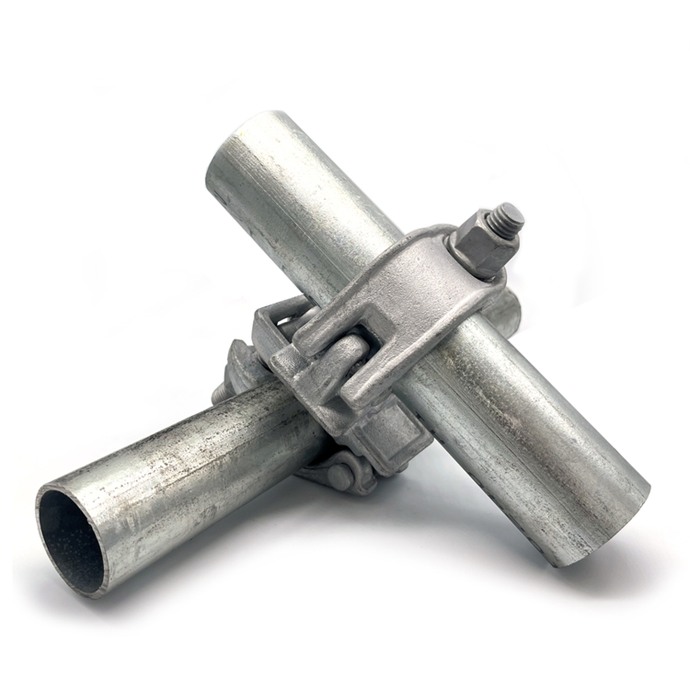 Conector giratorio galvanizado para tubos de 42,4 y 48,3 mm, en una unión en cruz con tubos plateados