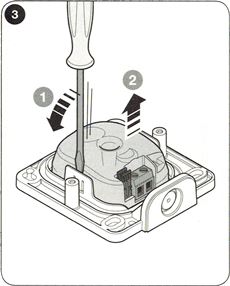 2. Extraiga el circuito electrónico siguiendo las flechas de la imagen