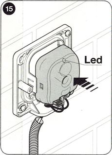 10. Coloque el circuito electrónico conectado dentro del cuerpo de las fotocélulas y conecte la alimentación eléctrica. Realice la fase de reconocimiento de los dispositivos conectados en la unidad de control del accionamiento.